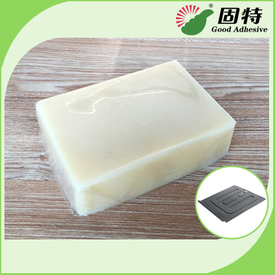Hot Melt Adhesive For Carpet Assembly And Sound Insulating Pad Bonding With Light Granule Solid